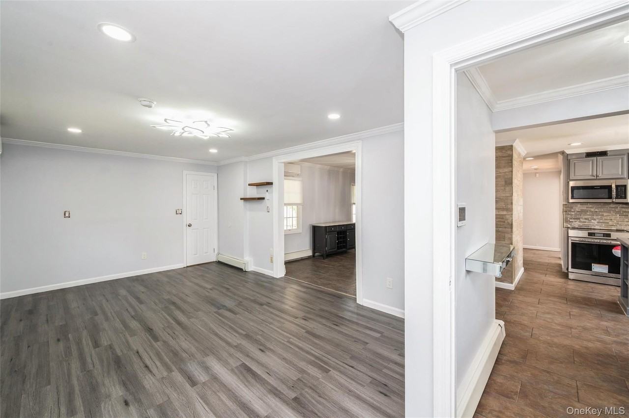 14 Tailor Ln - Photo 5 of 23