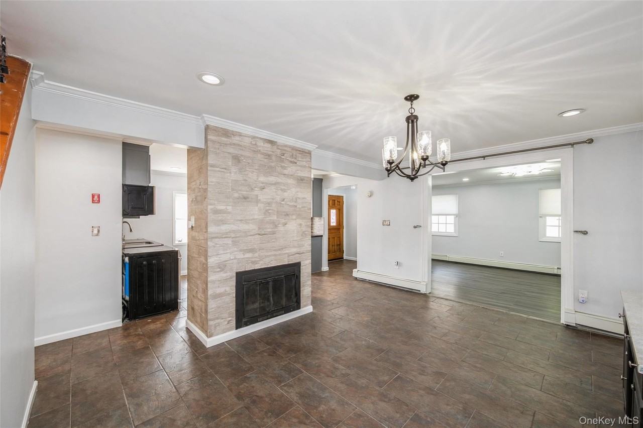 14 Tailor Ln - Photo 7 of 23