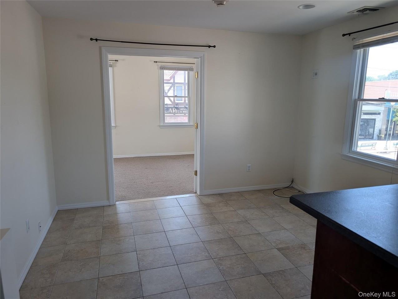 317 Bedford Ave - Photo 7 of 16