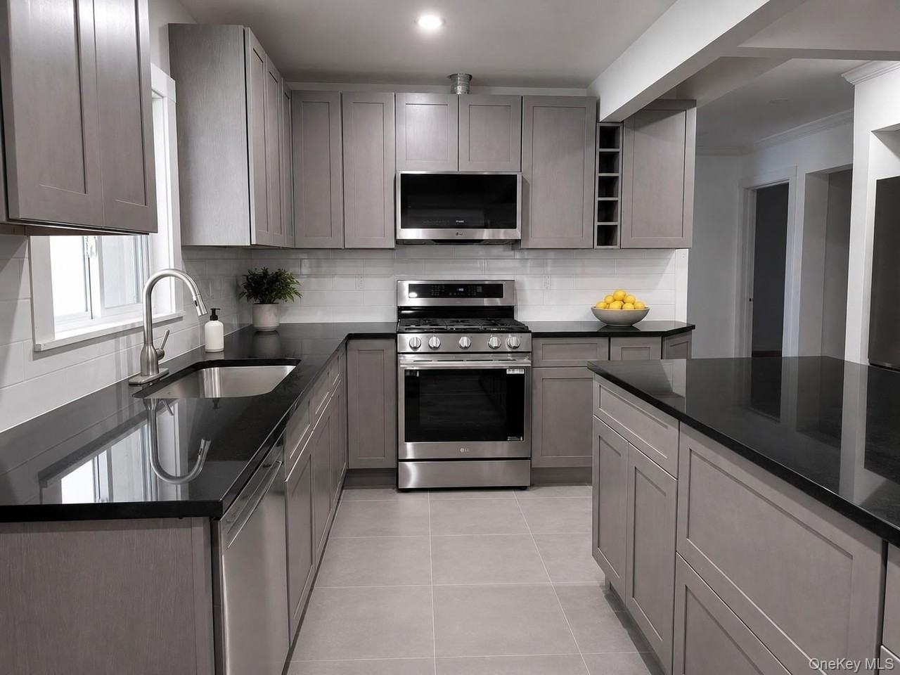 115 Osborn Ave - Photo 2 of 9