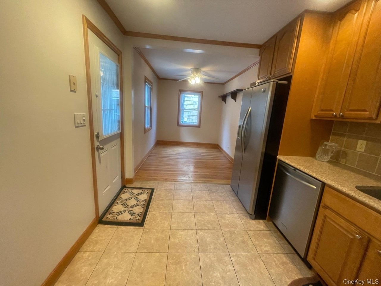 1760 Slocum St - Photo 3 of 13