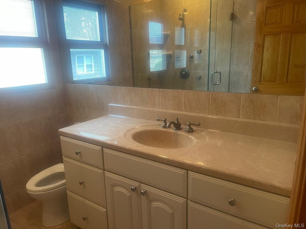 1760 Slocum St - Photo 6 of 13