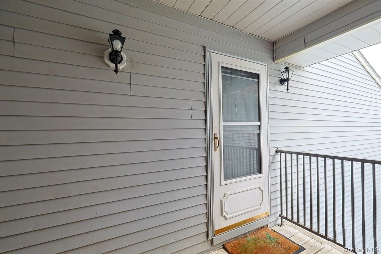 3 Brook Dr #27 - Photo 3 of 20