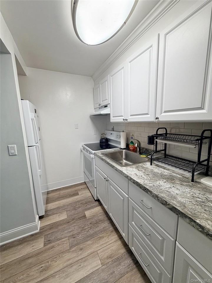 1143 E Main St #2 - Photo 2 of 10