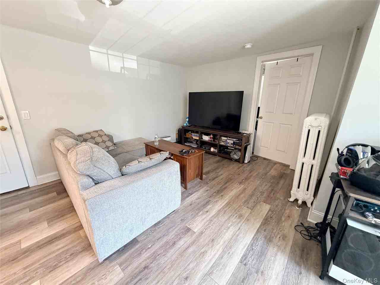 1143 E Main St #2 - Photo 4 of 10