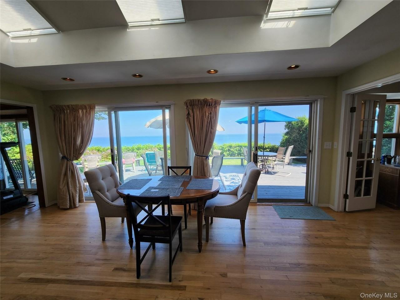 7 Riverhead Rd - Photo 7 of 33