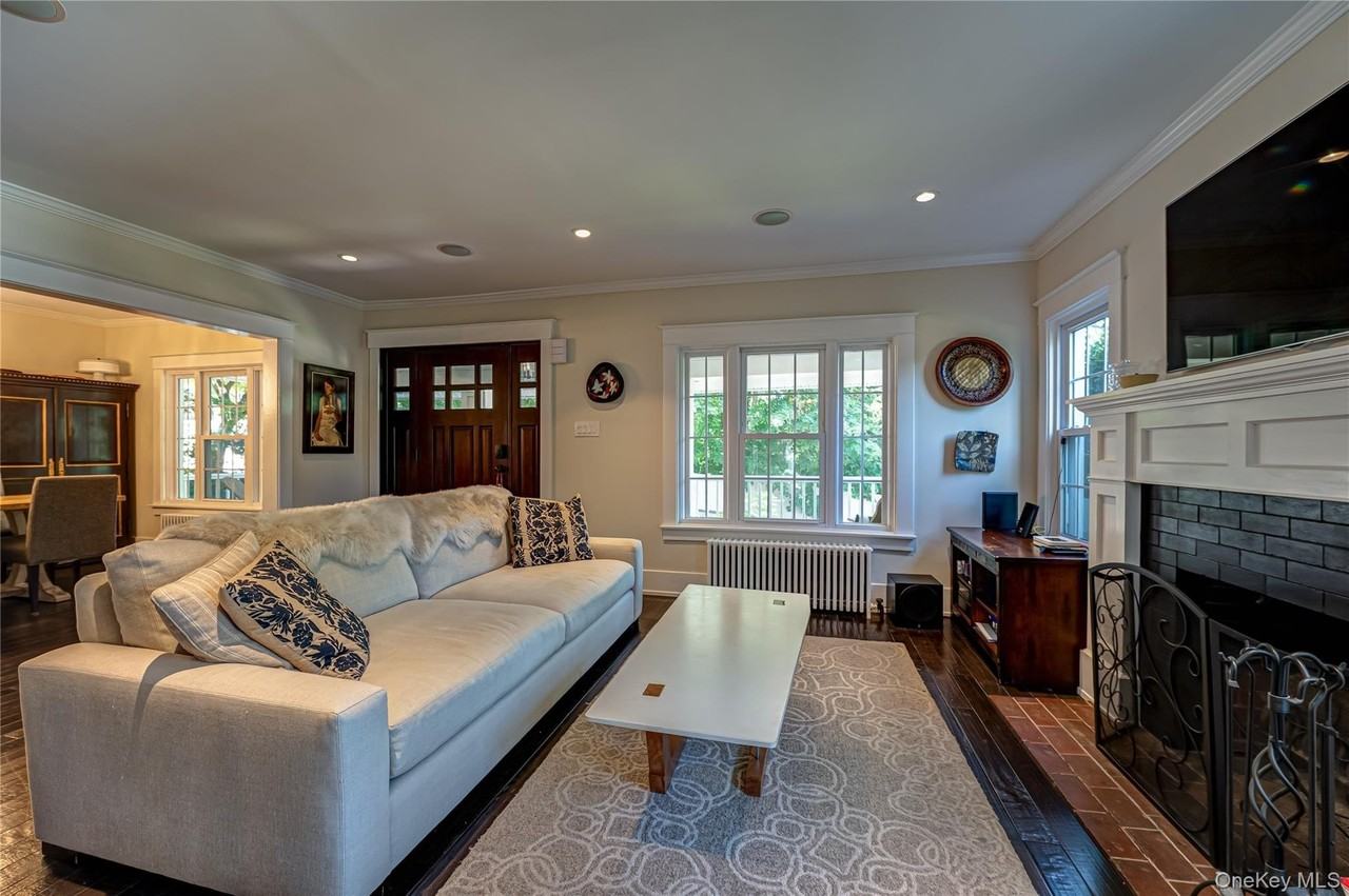 24 Soundview Rd - Photo 5 of 20