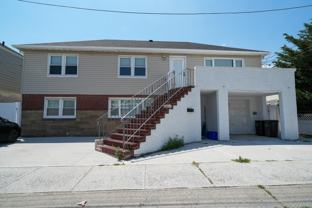 59 Troy Ave #UPPER - Photo 1 of 1
