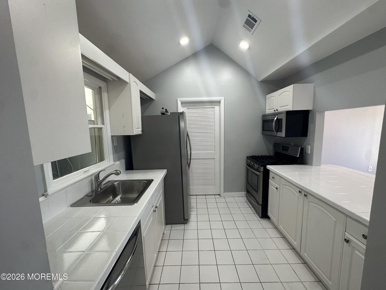 10 James Hollow Dr - Photo 7 of 22