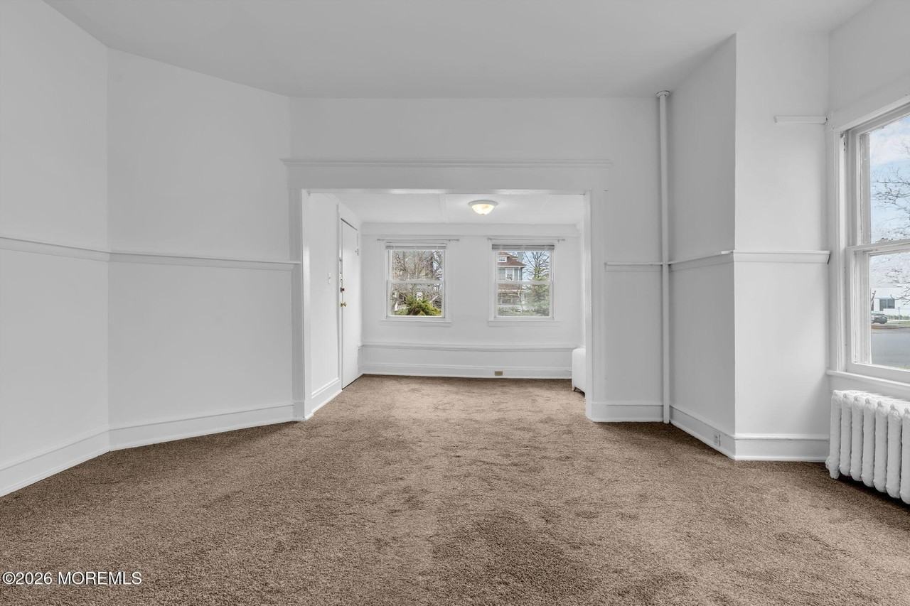 805 6th Ave #1 - Photo 7 of 25