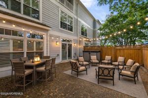 featured image of 162A Main St