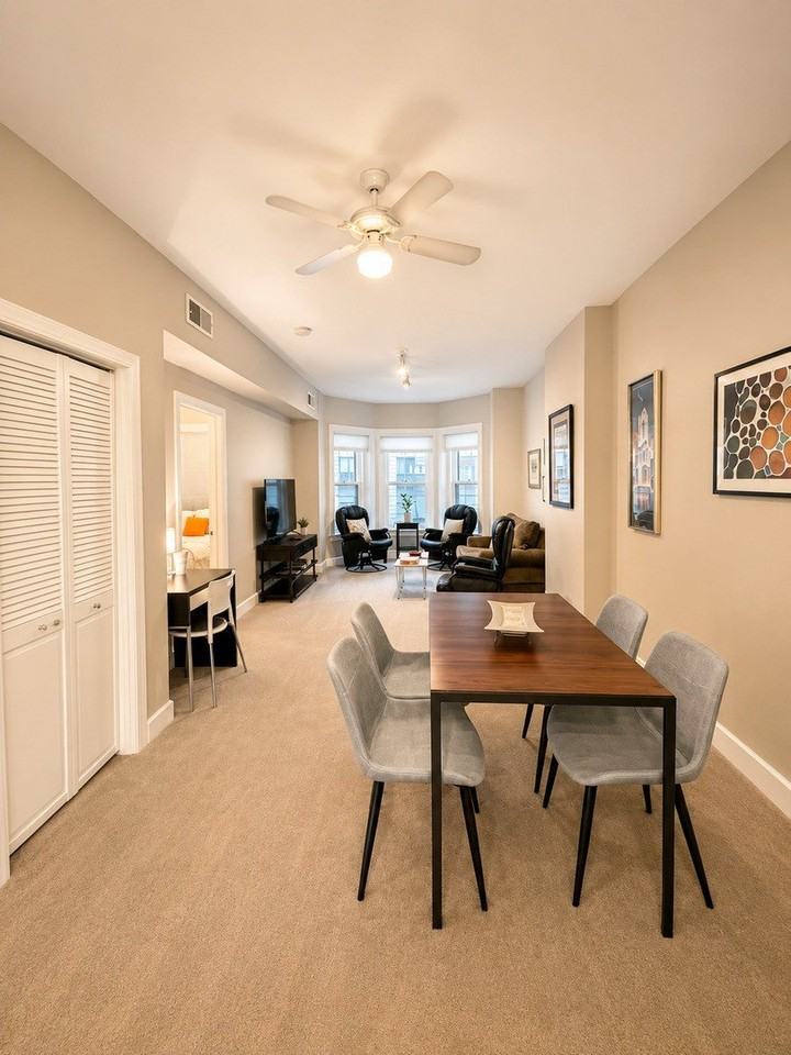 642 N Dearborn St #4 - Photo 6 of 11
