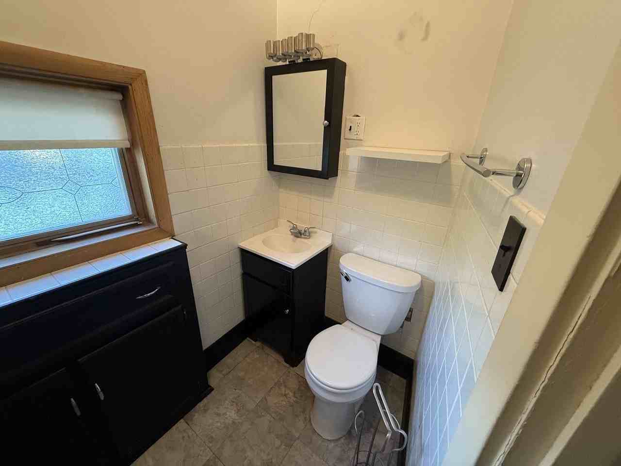 418 N 4th St - Photo 6 of 9