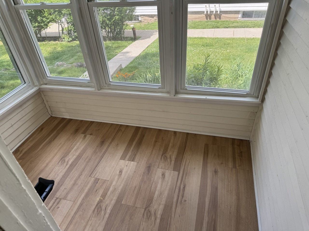 121 Terwilliger Ave - Photo 4 of 19