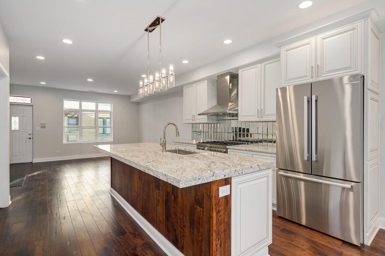 1919 N Drake Ave #B - Photo 6 of 26