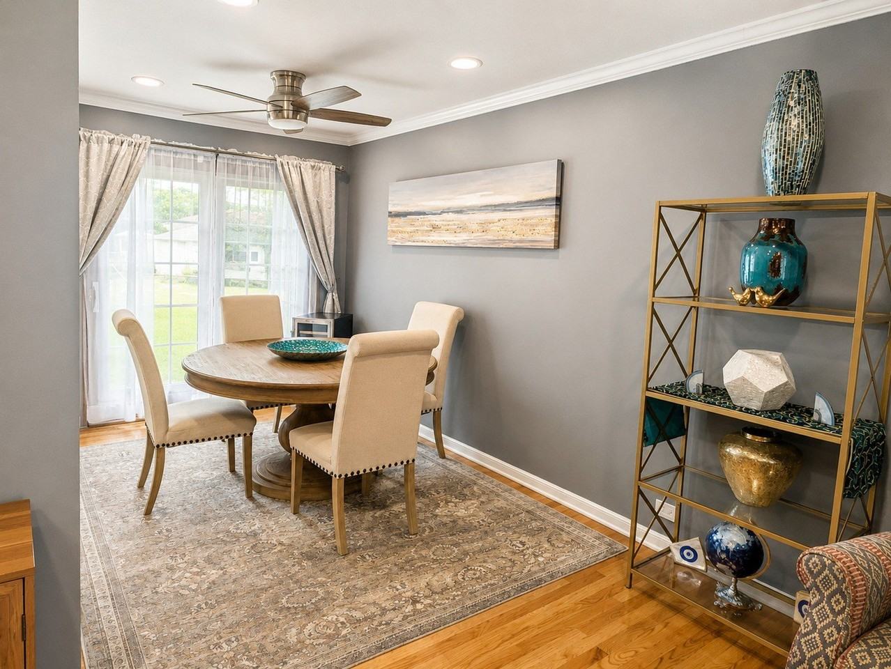 476 Raupp Blvd - Photo 3 of 25