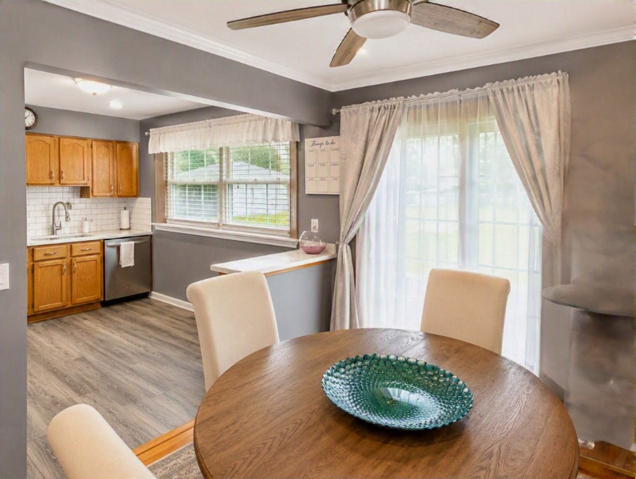 476 Raupp Blvd - Photo 4 of 25