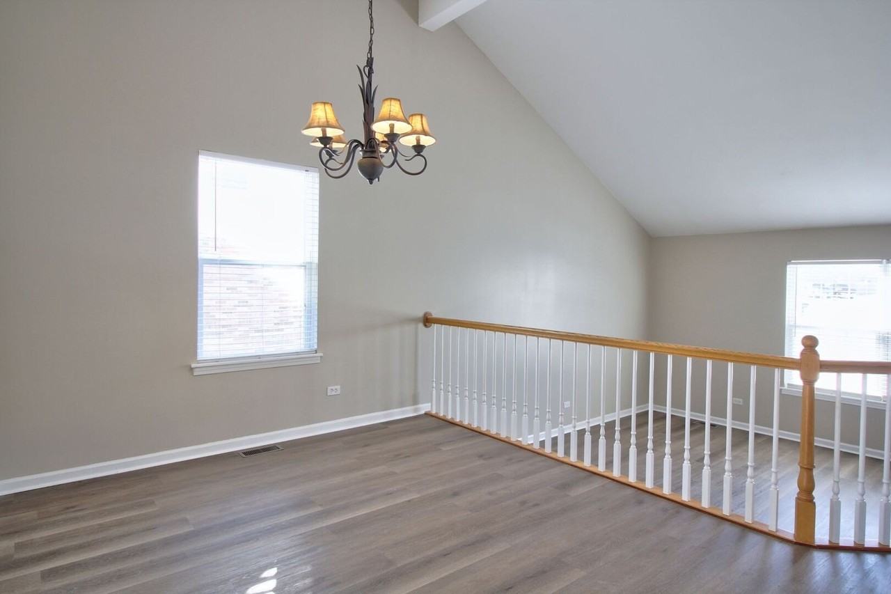 1504 Pheasant Landing Dr - Photo 4 of 20