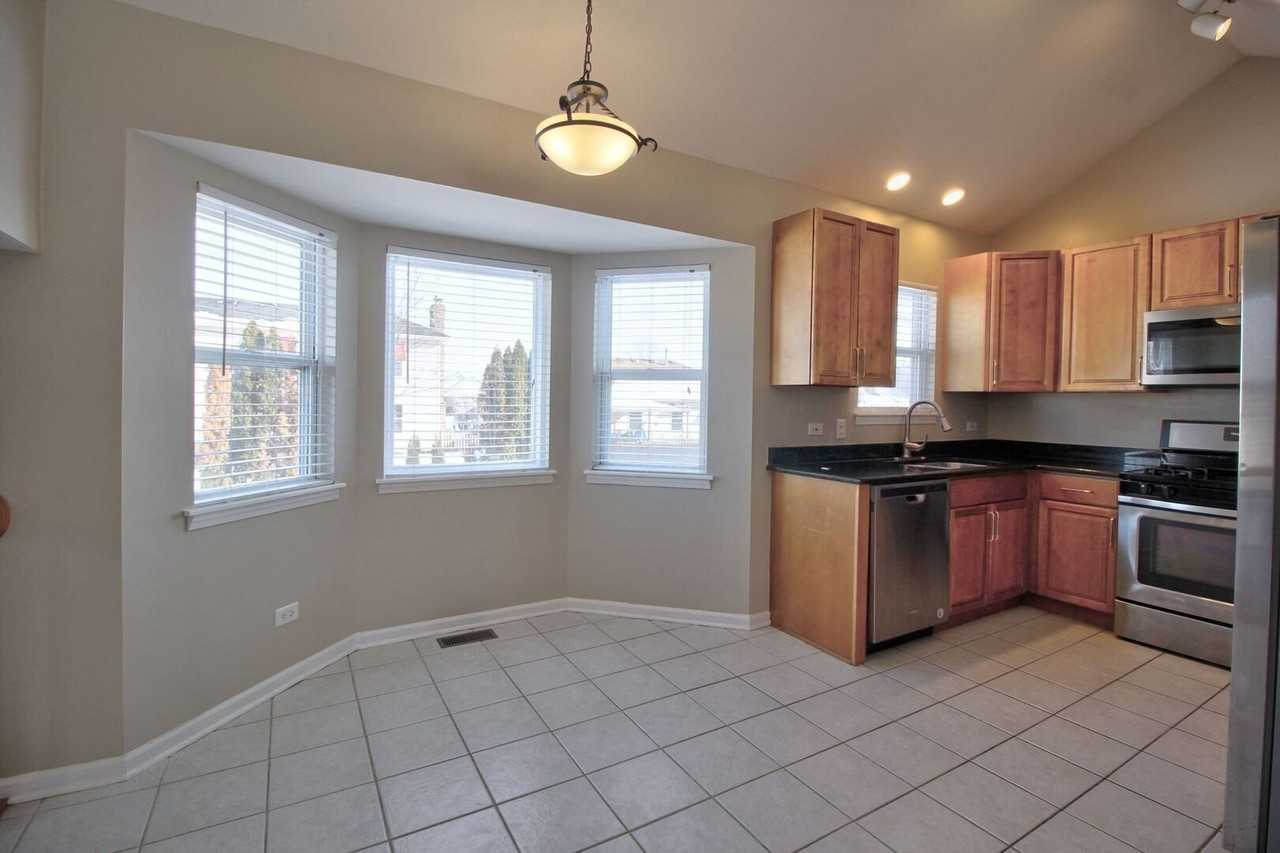 1504 Pheasant Landing Dr - Photo 5 of 20