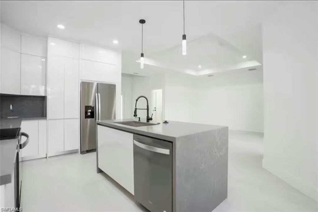 753 Newell St E - Photo 2 of 12