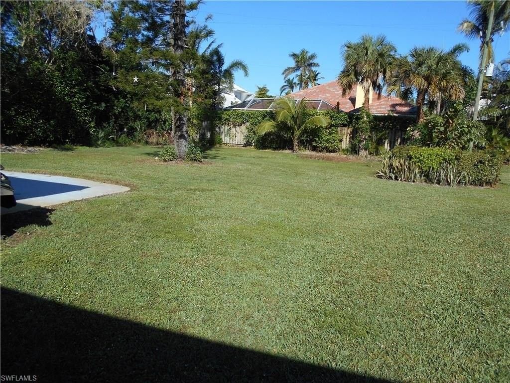 375 4th Ave N - Photo 2 of 11