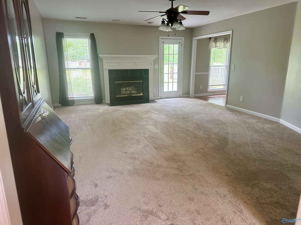 2623 Quarter Ln Se - Photo 3 of 15