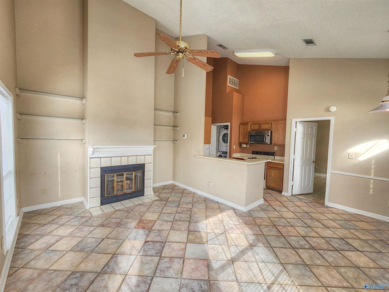 165 Waters Edge Ln #165 - Photo 2 of 8
