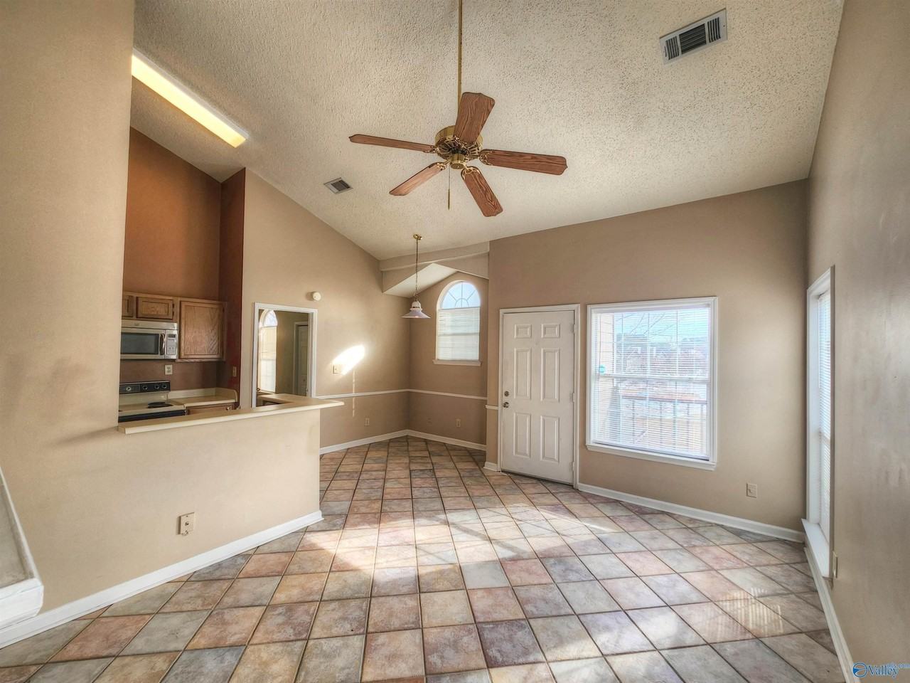 165 Waters Edge Ln #165 - Photo 3 of 8