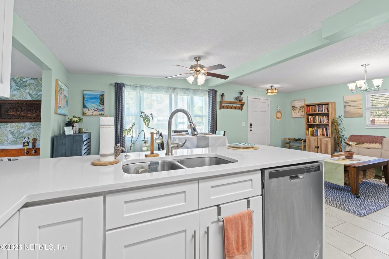 402 Skate Rd - Photo 5 of 7