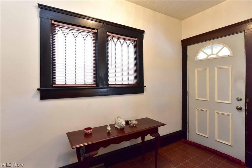 1618 Branch Ave - Photo 2 of 14