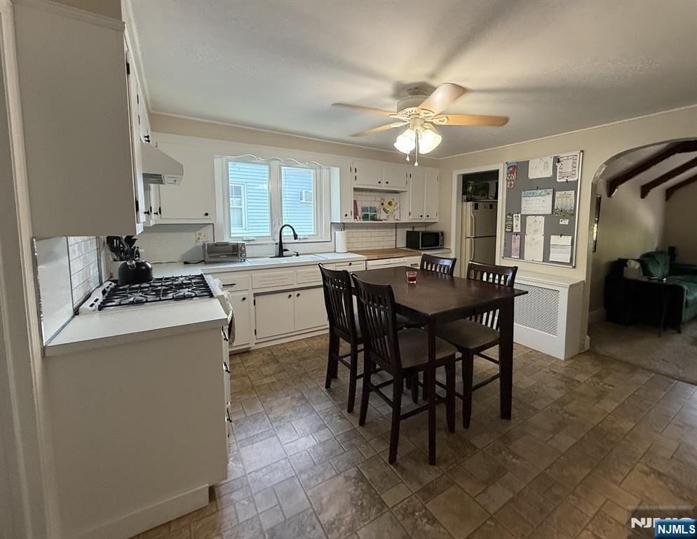 22 Wagner Pl #2 - Photo 5 of 24