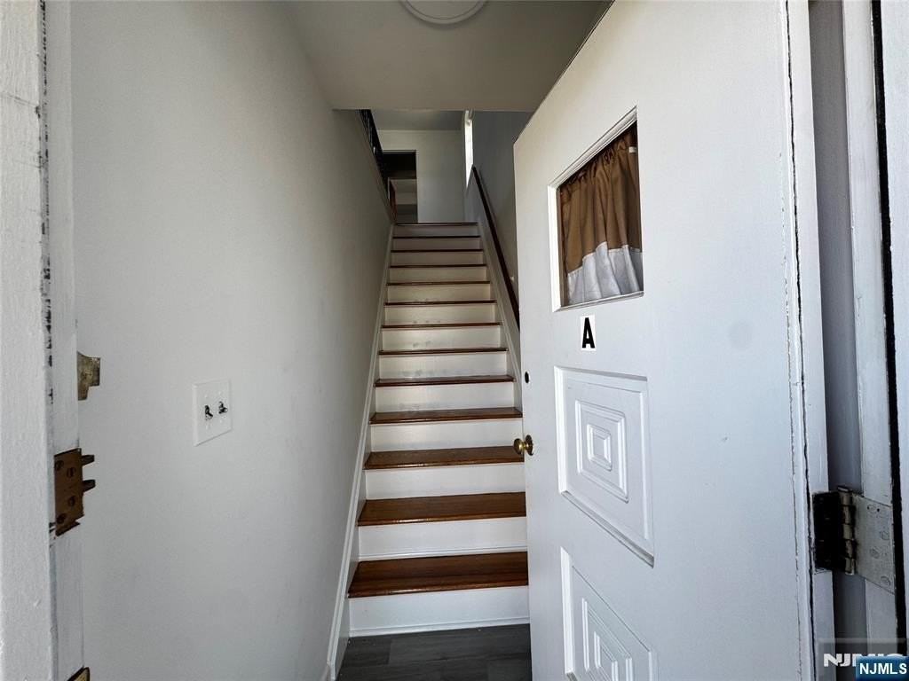 392 S Washington Ave #1A - Photo 2 of 11