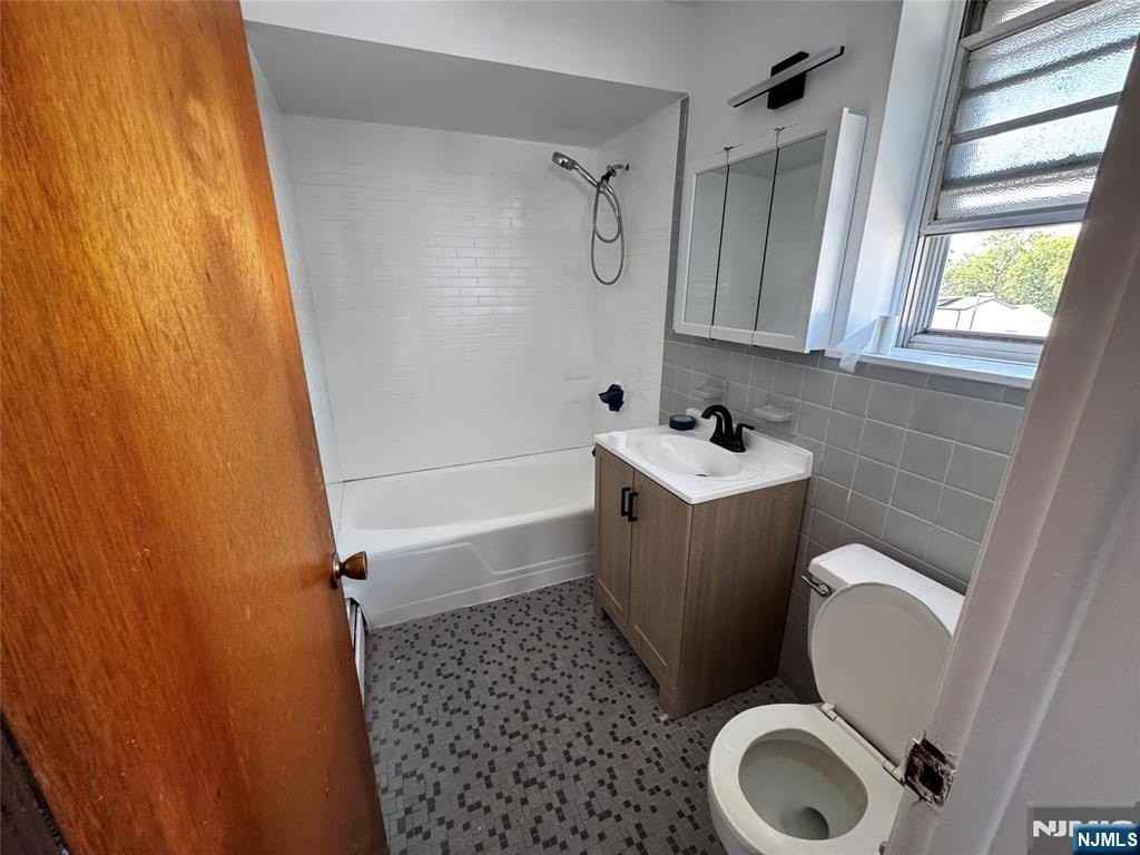 392 S Washington Ave #1A - Photo 7 of 11