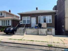 254 Farnham Ave - Photo 1 of 1