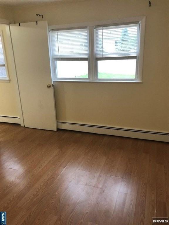 254 Farnham Ave - Photo 5 of 9