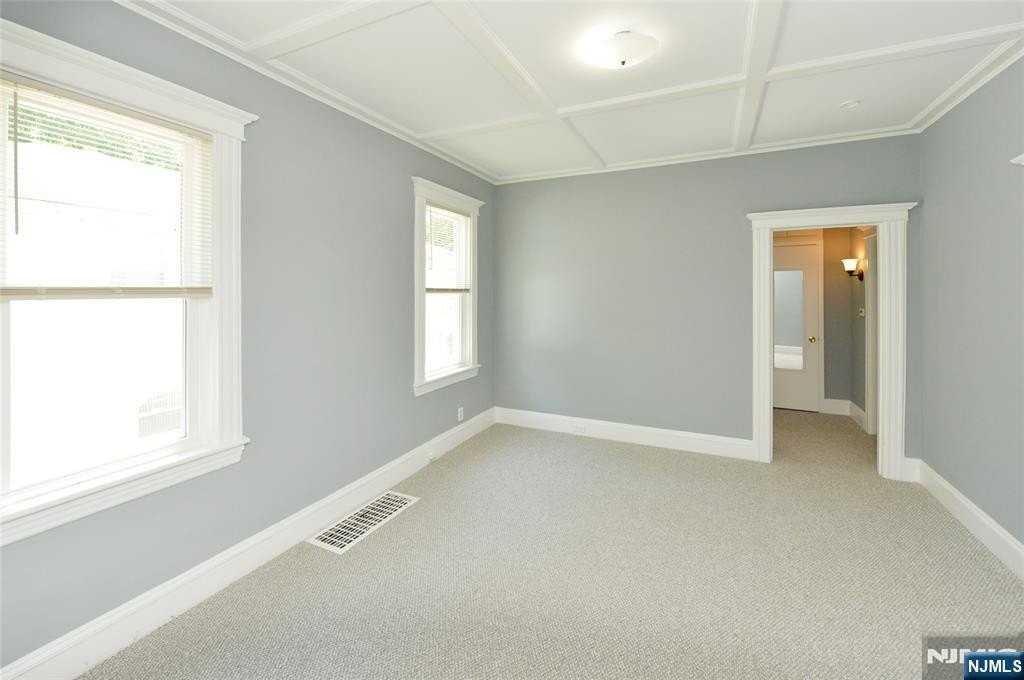 99 E Hunter Ave - Photo 3 of 12