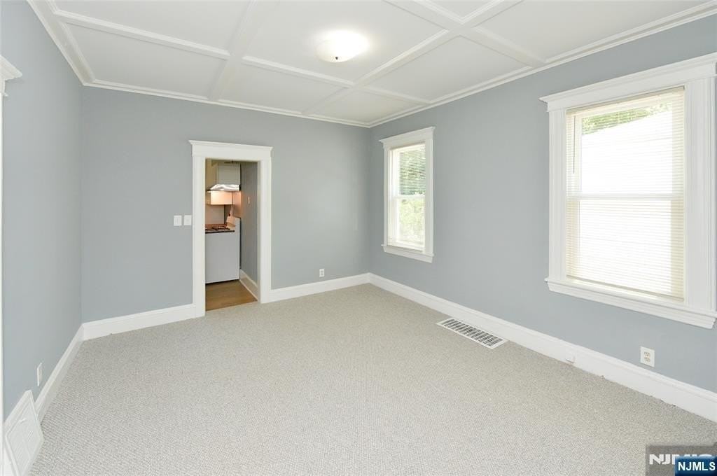 99 E Hunter Ave - Photo 4 of 12