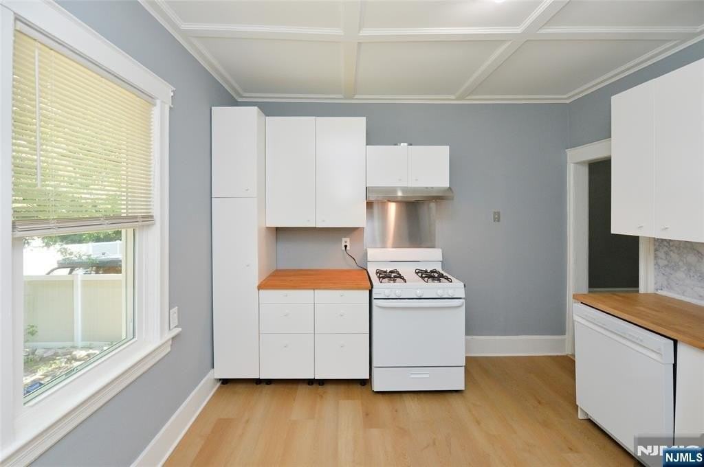 99 E Hunter Ave - Photo 5 of 12