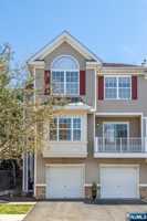 featured image of 102 Lakeview Ct