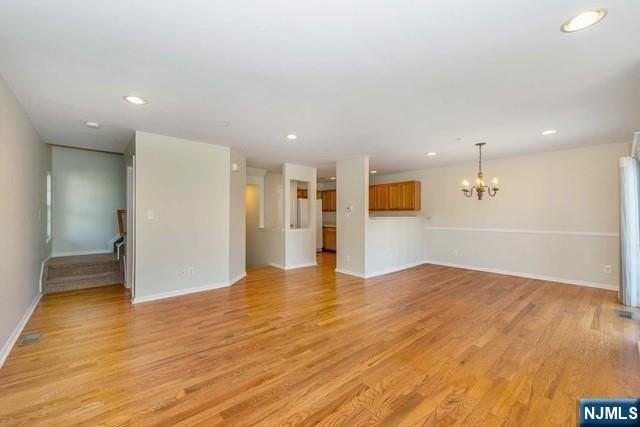 102 Lakeview Ct - Photo 3 of 22