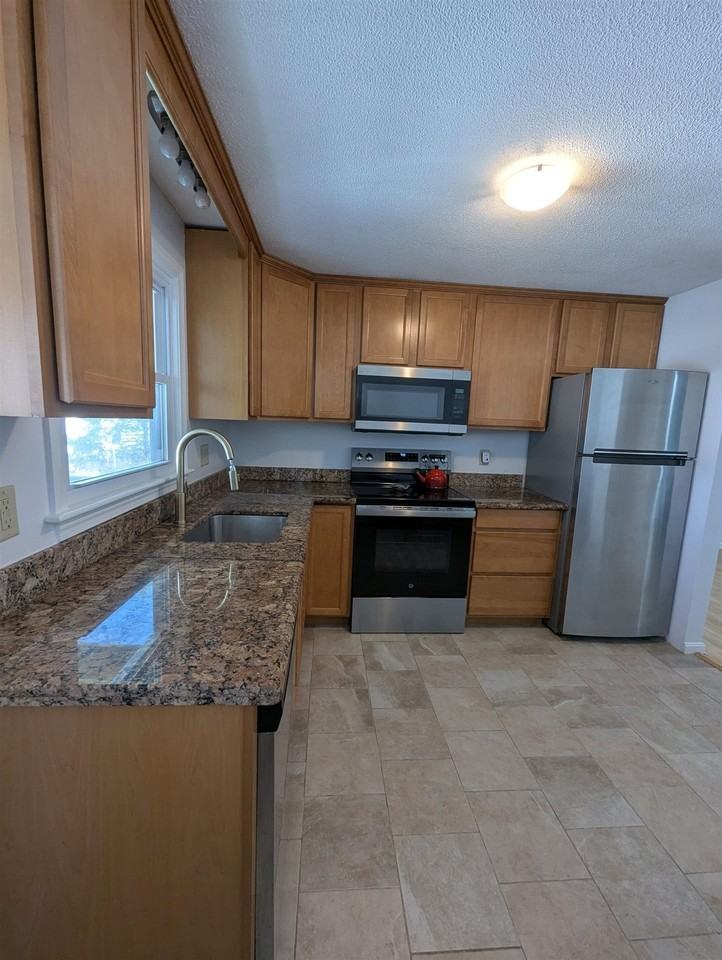 471 High St #4 - Photo 6 of 24