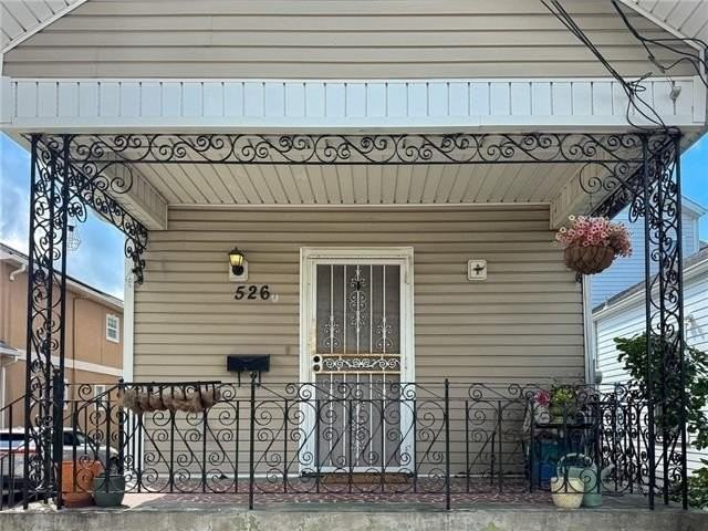 526 S Saint Patrick St #A - Photo 2 of 12