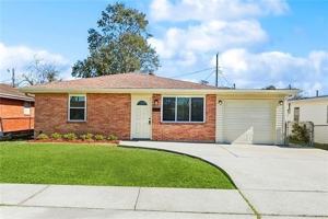 featured image of 1381 Maplewood Dr