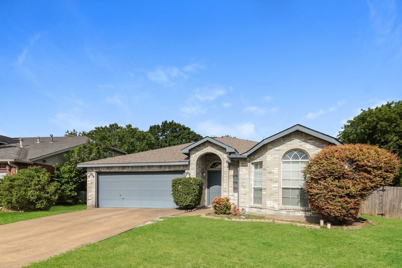 1814 Mesa Ct - Photo 2 of 15