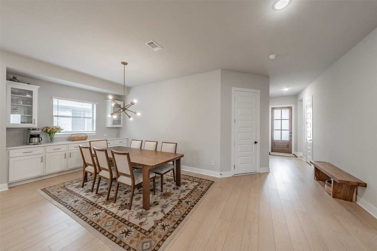 7716 Winterbloom Way - Photo 4 of 30