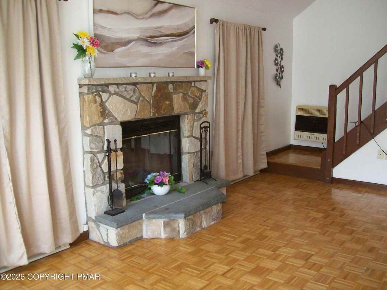 324 Whippoorwill Dr - Photo 5 of 16