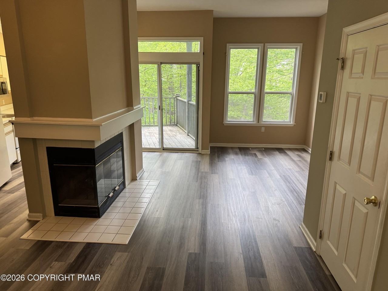 143 Huntington Dr - Photo 2 of 13