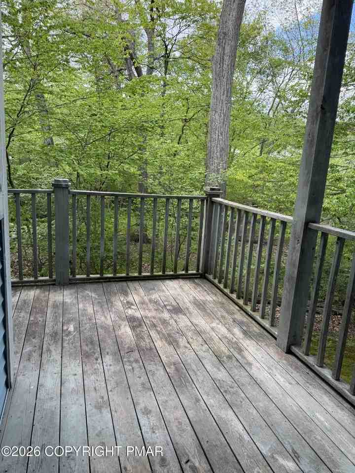 143 Huntington Dr - Photo 5 of 13