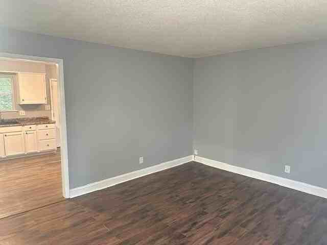4045 Brookcrest Dr Ne - Photo 4 of 23