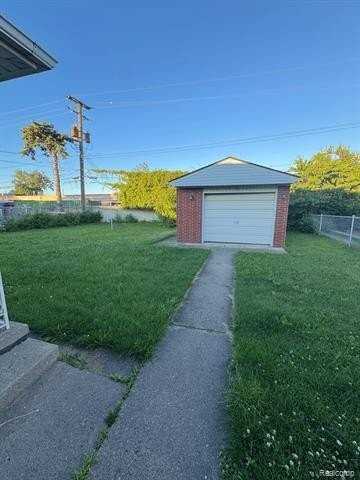 24742 Blackmar Ave - Photo 3 of 16